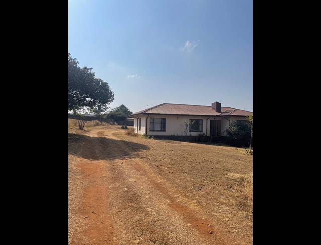 4 BEDROOM HOUSE FOR SALE IN SIGNAL HILL